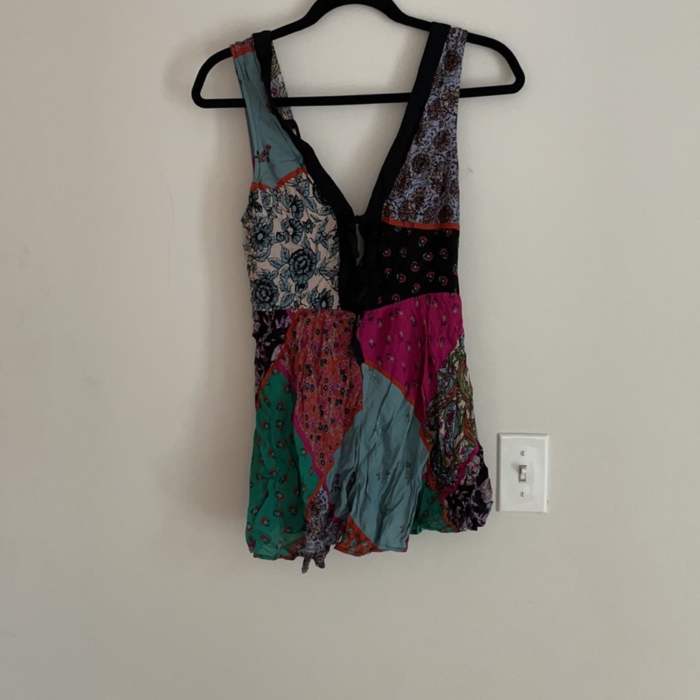 Urban Outfitters Boho Patch Romper NWOT - Picture 2 of 5